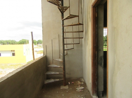 8) Outside Steps.JPG